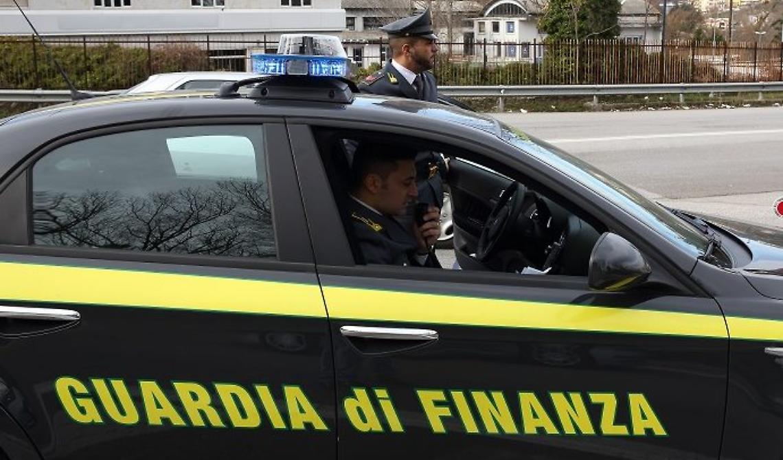 Snack e bevande alla marijuana importati dalla Spagna in Basilicata, la GdF arresta un 21enne a Potenza