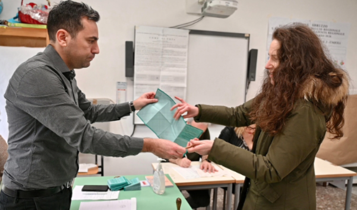 Il voto spinge l'Abruzzo alle urne e fa nascere pure i bambini