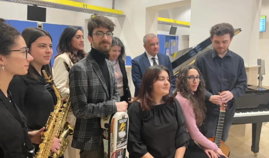 Bach tra le Buste: Un Incontro Inaspettato con la Musica Classica a Campobasso
