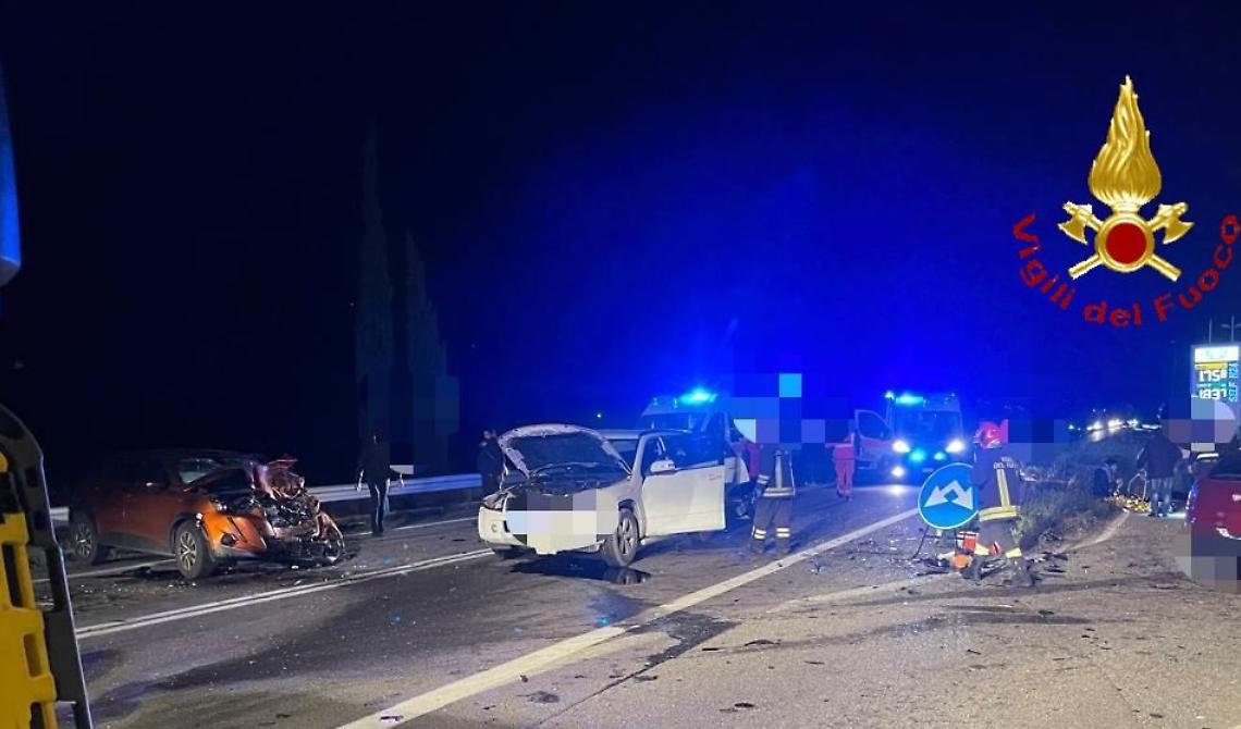 Brutto incidente sulla strada statale Sinnica nel territorio di Policoro: tre auto coinvolte e sei feriti