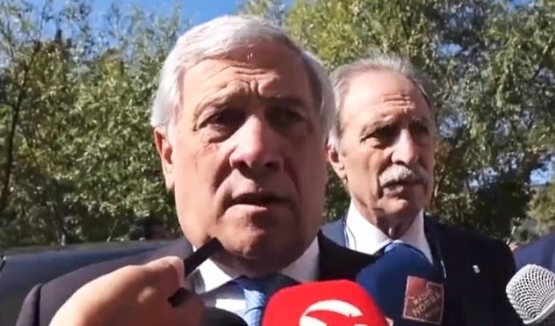 Il ministro Tajani incorona Bardi: "E' un presidente esperto, sa farsi concavo e convesso"