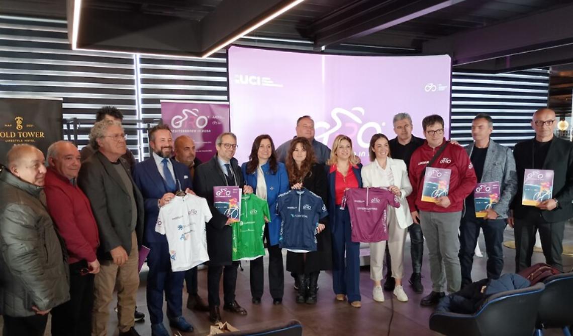 Il Giro Mediterraneo in Rosa attraversa la Puglia, da Barletta a Motta Montecorvino passando per Foggia