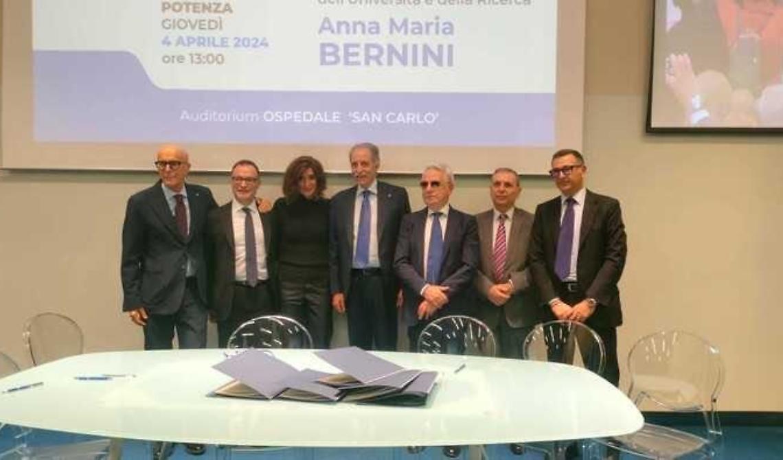 In passerella per Bardi in Basilicata sfilano Bernini, La Pietra eTajani, arruolando pure l'Università