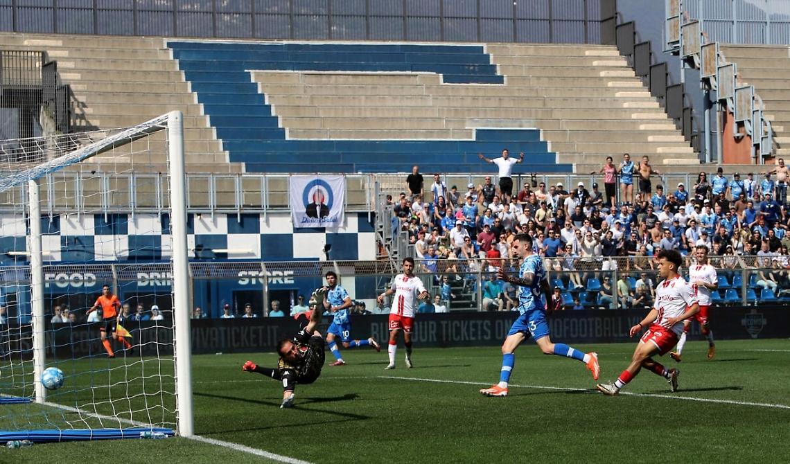 Il Bari sprofonda: Como-Bari 2-1, i Galletti in zona play-out