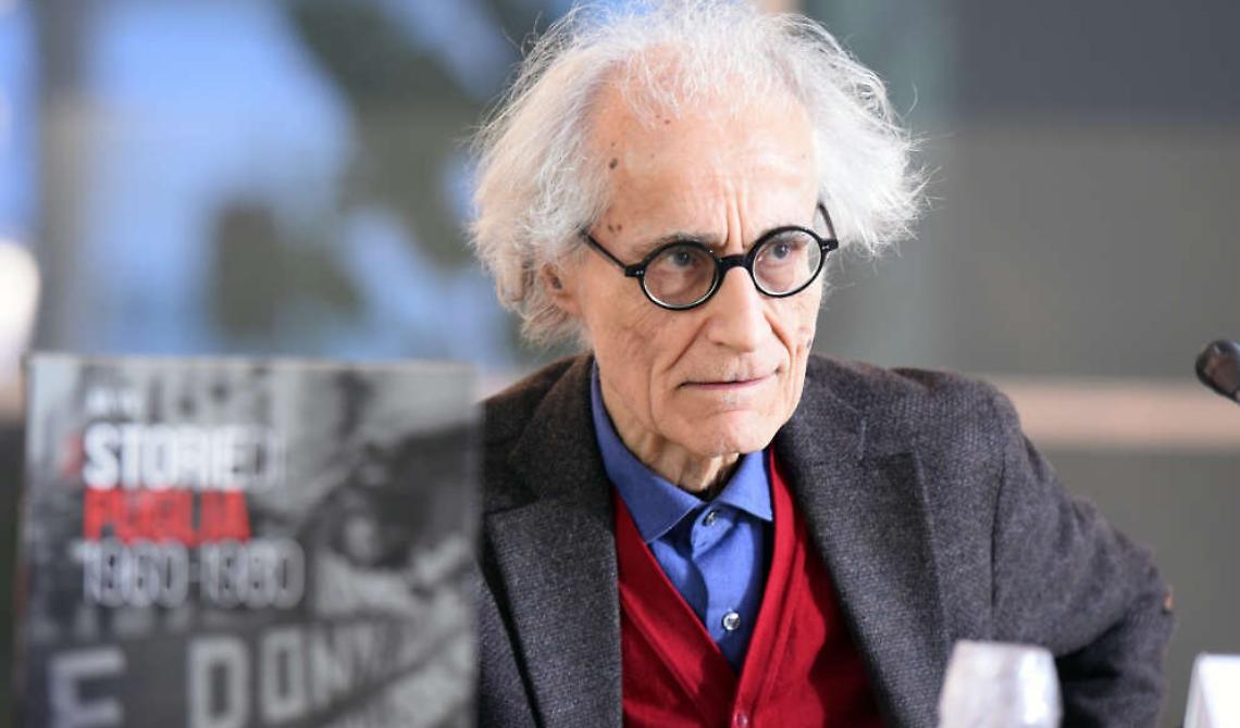 Definì Meloni "neonazista nell'anima" e "poveretta", la Procura di Bari chiede il processo per il filologo Canfora