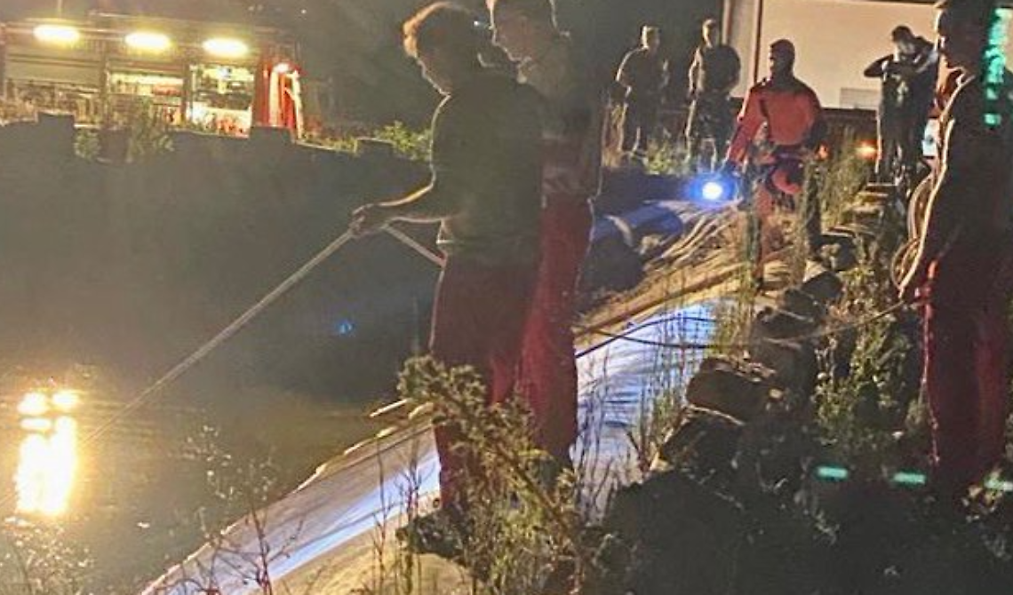 Bimbi annegati a Manfredonia,  i Vigili: "Una notte terribile". La tragedia commuove il Parlamento