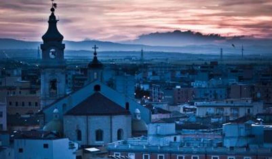 Strana è la città dove il tempo si ferma anche per i morti