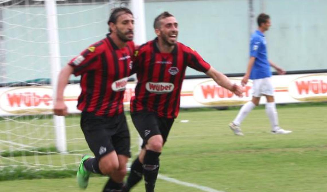 A Cosenza, i rossoneri resistono da eroi