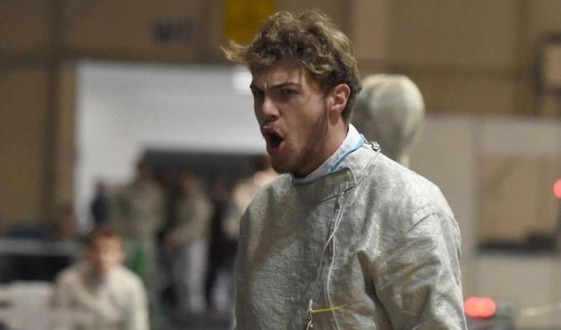 La storica vittoria della sciabola è anche la prima di Matteo Starace: «Francesco, mi hai regalato la prima vittoria mondiale»