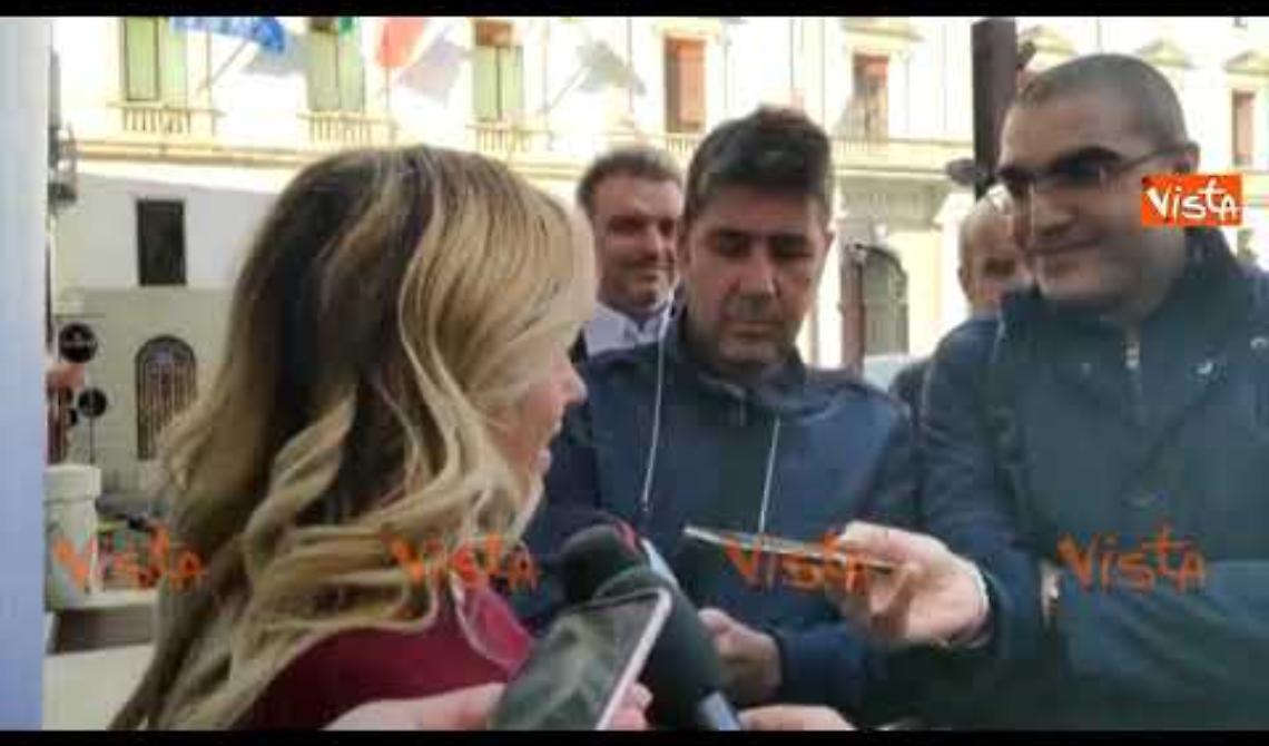 IL VIDEO. Giorgia Meloni da Potenza attacca Virginia Raggi: «Giunta fallimentare»