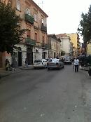 Far west in Via Manzoni: rapinato titolare tabaccheria, esplosi colpi di arma da fuoco