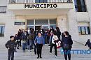 A Panni i bambini non vanno a scuola da tre giorni: i genitori scioperano contro il preside