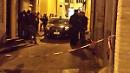Rapinano anziano in casa ma sotto la finestra trovano i carabinieri: arrestati due minorenni