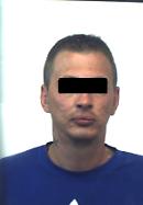 Memorizza numero di targa dei propri rapinatori e li incastra: un arresto