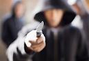 San Severo: con coltello e pistola rapinano una tabaccheria in corso di Vittorio