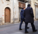 Potenza, donna presa a bastonate in via Pretoria: arrestato il compagno