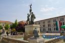 Oggi, 4 Giugno 1928, Vittorio Emanuele III inaugura a Foggia l'attuale Piazza Italia e il monumento ai caduti