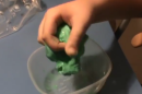 La bimba di Matera ha ingerito lo slime fatto in casa? Gli sviluppi dell'inchiesta della Procura di Roma