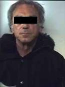 Sfonda una vetrina ma all’uscita si trova davanti i carabinieri: arrestato