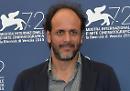 Luca Guadagnino si scopre di San Fele e aspetta i quattro Oscar ai quali è candidato il suo film 