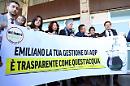 I consiglieri regionali 5 Stelle a Emiliano: «La tua gestione dell'Acquedotto è come quest'acqua, puzza!»