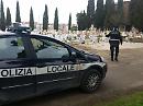 Foggia, rubavano presso le tombe: denunciati dalla Polizia Municipale