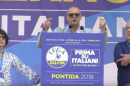 Il presidente del Molise, Donato Toma, a Pontida cita Berlusconi e partono i fischi