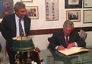 Tajani in visita a Francavilla in Sinni accolto anche dall'ex forzista passato col Pd Viceconte. La  Lega lancia la provocazione: «Non ci credevate? A volte ritornano»