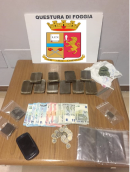 Foggia, Vico Cutino: un chilo di hashish sotto le tegole di un tetto