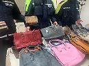 Alla Fiera di Santa Caterina anche la Polizia Municipale di Foggia fa "acquisti": di merce contraffatta