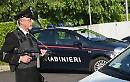 In sella ad uno scooter minaccia Cc con un coltello: arrestato gambiano