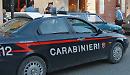 Pregiudicati inseguiti dai carabinieri, si schiantano contro palo: due feriti 