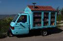 Bibliomotocarro, la biblioteca itinerante che dona libri e cultura ai bambini lucani