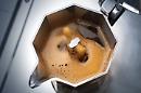 Un caffè alla coca? La moka è servita (come nascondiglio della droga)