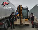 I Carabinieri scoprono a Cerignola un escavatore e un camion rubati a Segrate