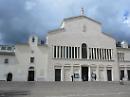 In tempo di Covid anche Padre Pio resta solo