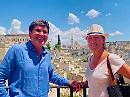 Anche Gianni Morandi sceglie la Basilicata. Il cantante in visita alla città dei Sassi