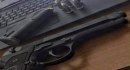 Corleto Perticara, posta su Facebook l'immagine di una pistola semiautomatica con caricatore e cartucce. Indagato per minaccia aggravata