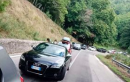 A Monticchio giro in bici e navette hanno fatto storcere il naso ai turisti: lunga fila di auto e dietrofront