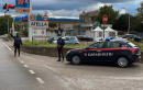 Atella, minacciano e picchiano il testimone di un furto: tre arresti 
