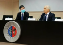 Speranza contestato a Perugia tira dritto, cita Papa Francesco e ricorda: «La pandemia non è conclusa»