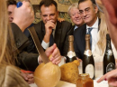 Manovra, al Senato la festa del caciocavallo di Fratelli d'Italia portato da Anna Maria Fallucchi di Foggia