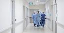 Puglia e Basilicata spendono 325 milioni di euro per i malati che vanno a curarsi in altre regioni. Differenze enormi per la sanità privata