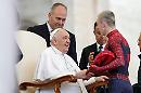 Incontro ravvicinato tra Papa Francesco e lo Spiderman 19enne di Carapelle, Francesco Tarantino