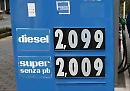 Caro benzina, operazione verità di Federcontribuenti: "Metà del tuo pieno va in tasse allo Stato"