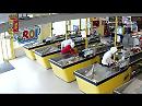 Il VIDEO della rapina all'Eurospin di Foggia