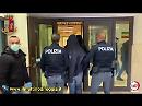 Scovati i capibastone della mafia garganica, la Polizia cerca i fiancheggiatori